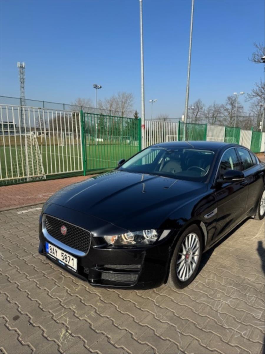 Jaguar XE 2,0 E-PERFORMANCE 163k PRESTIGE  120 kW - mon odpoet DPH