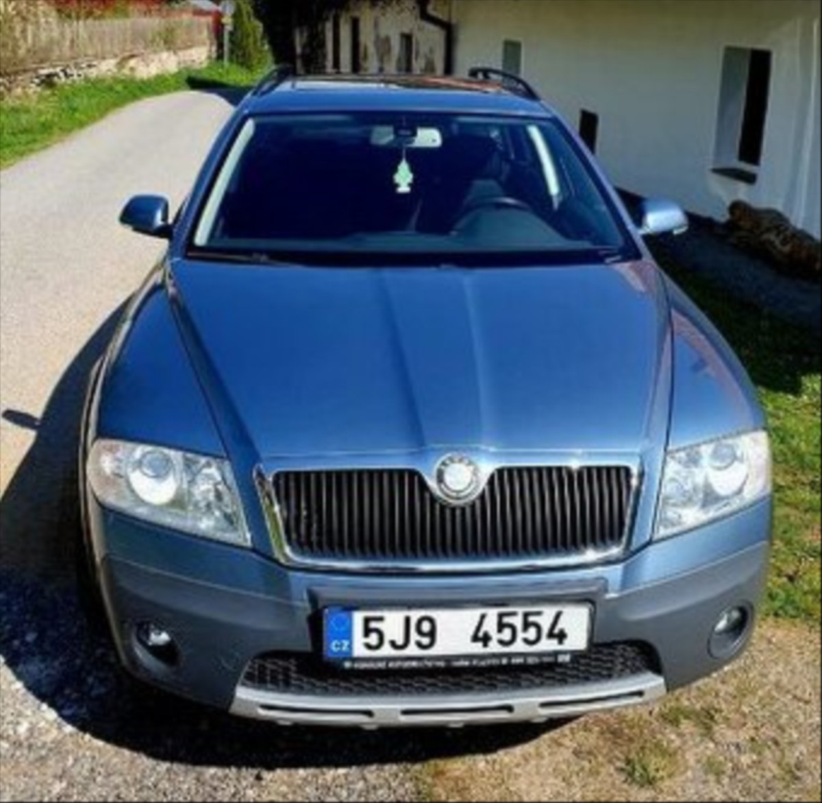 koda Octavia Scout kombi 4x4 2 TDI 103 kW