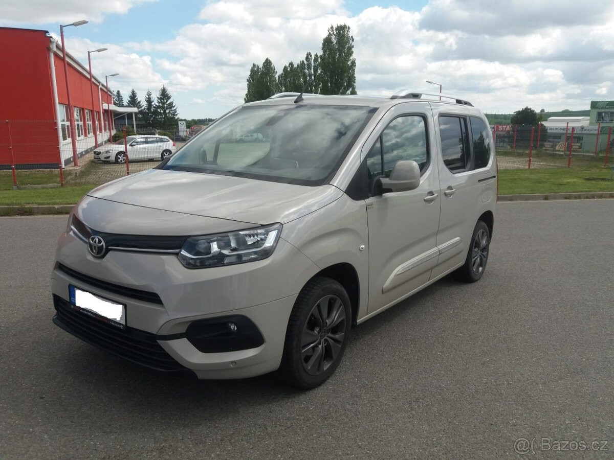 Toyota ProAce City Verso 1,2   81 kW 6st. Family