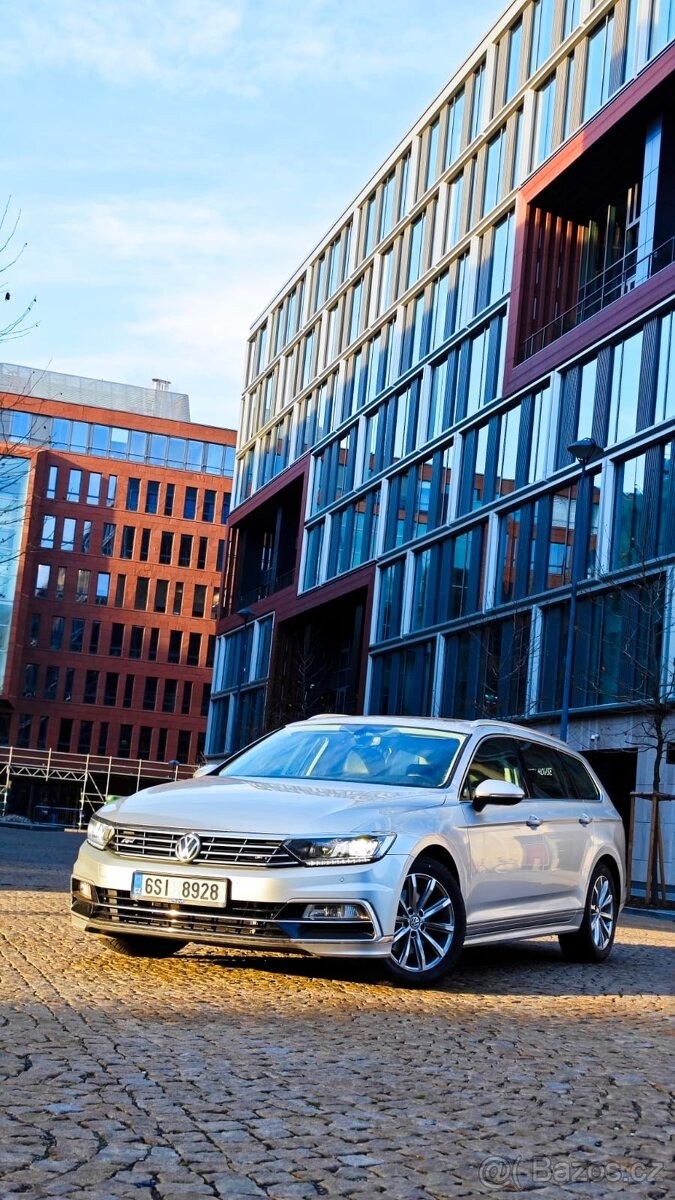 Volkswagen Passat 2,0   130kw Webasto, Panorama, 2x