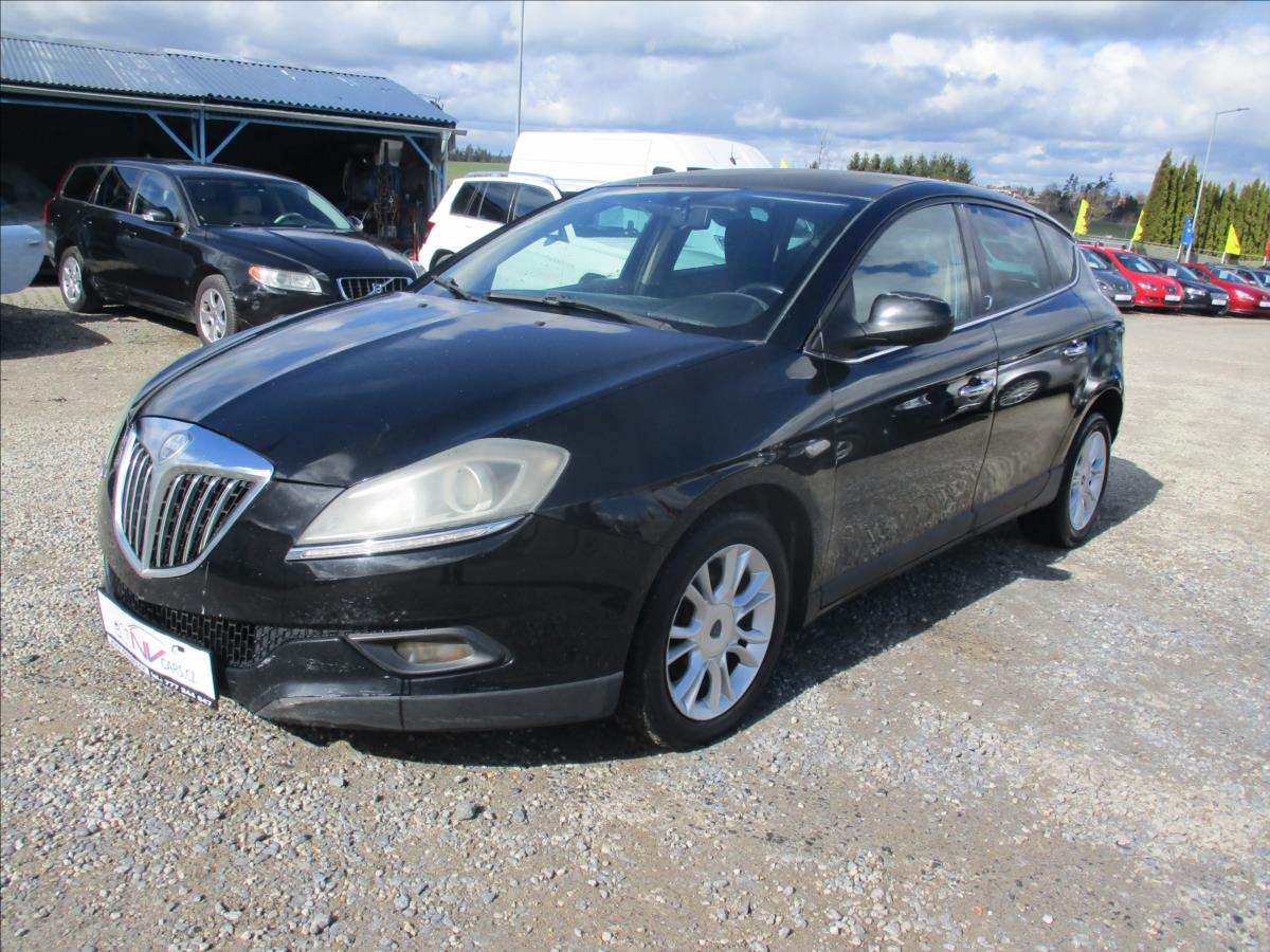 Lancia Delta 1,6 1.6 JTD 88kw Oro na opravu