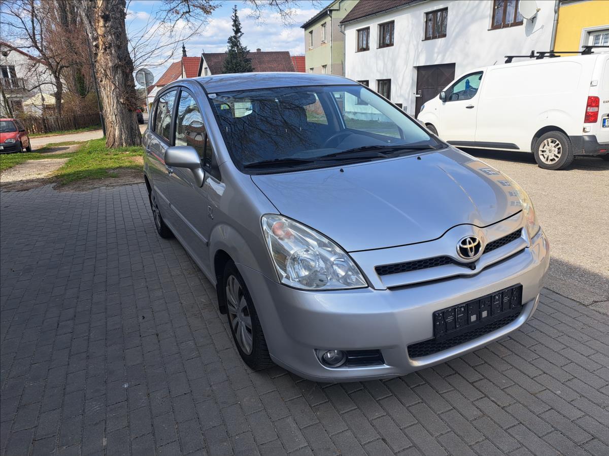 Toyota Corolla Verso 2,0 D4-D Terra Base SFX 16