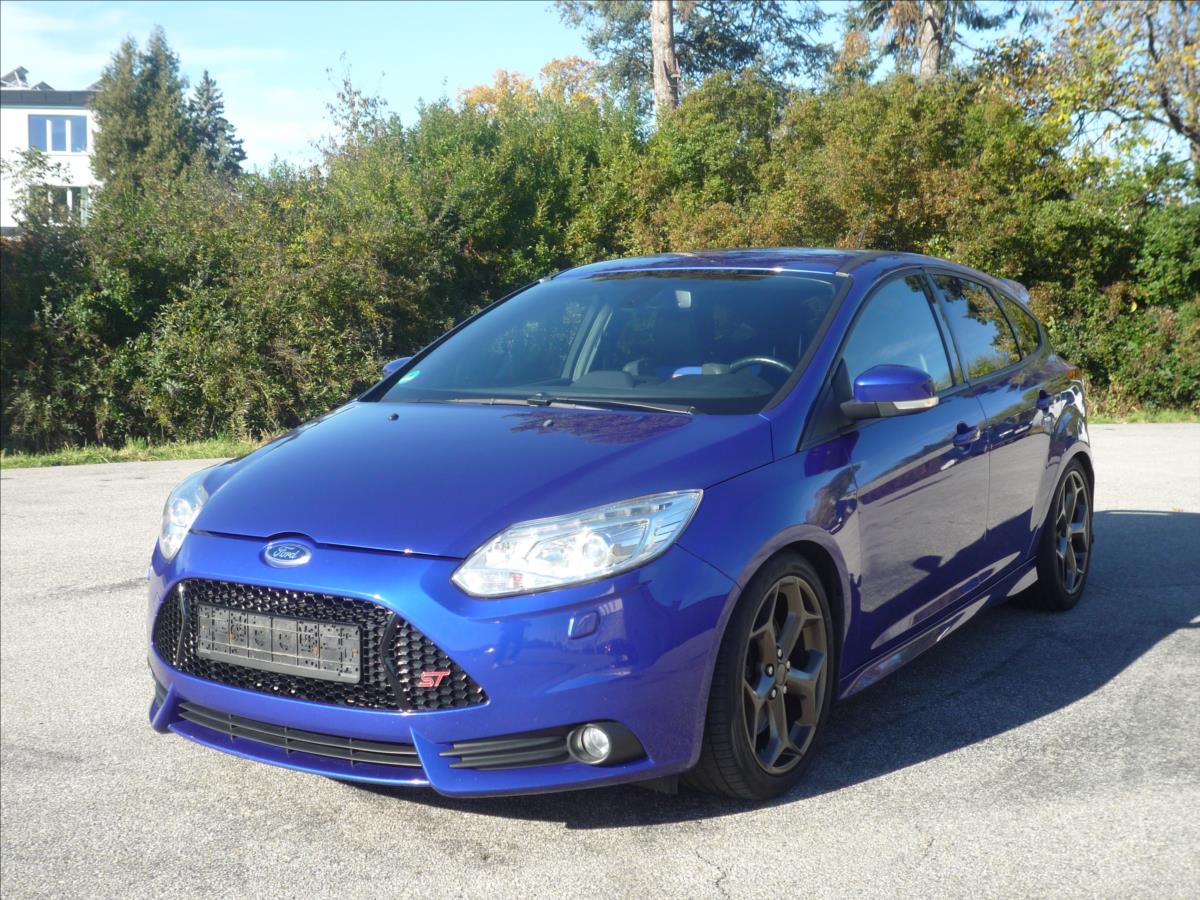 Ford Focus 2,0 ST 184kW,Xen,Nav,Kamera,HR
