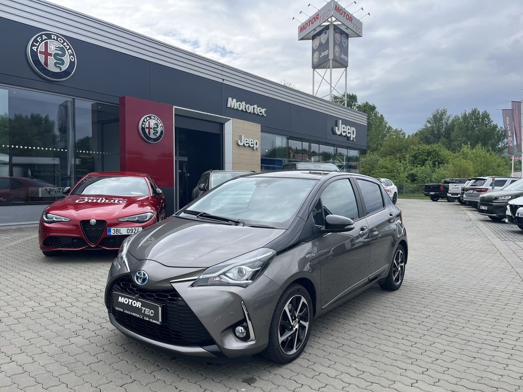 Toyota Yaris 1.5 Hybrid e-CVT Selection Sma