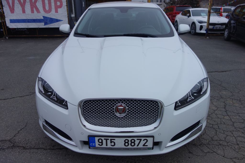 Jaguar XF 2,2D R !