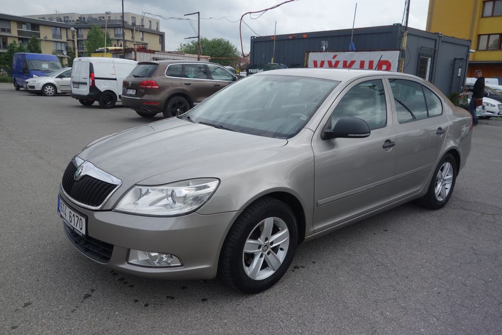 koda Octavia 1,2TSi R ! 2.MAJITELKA !