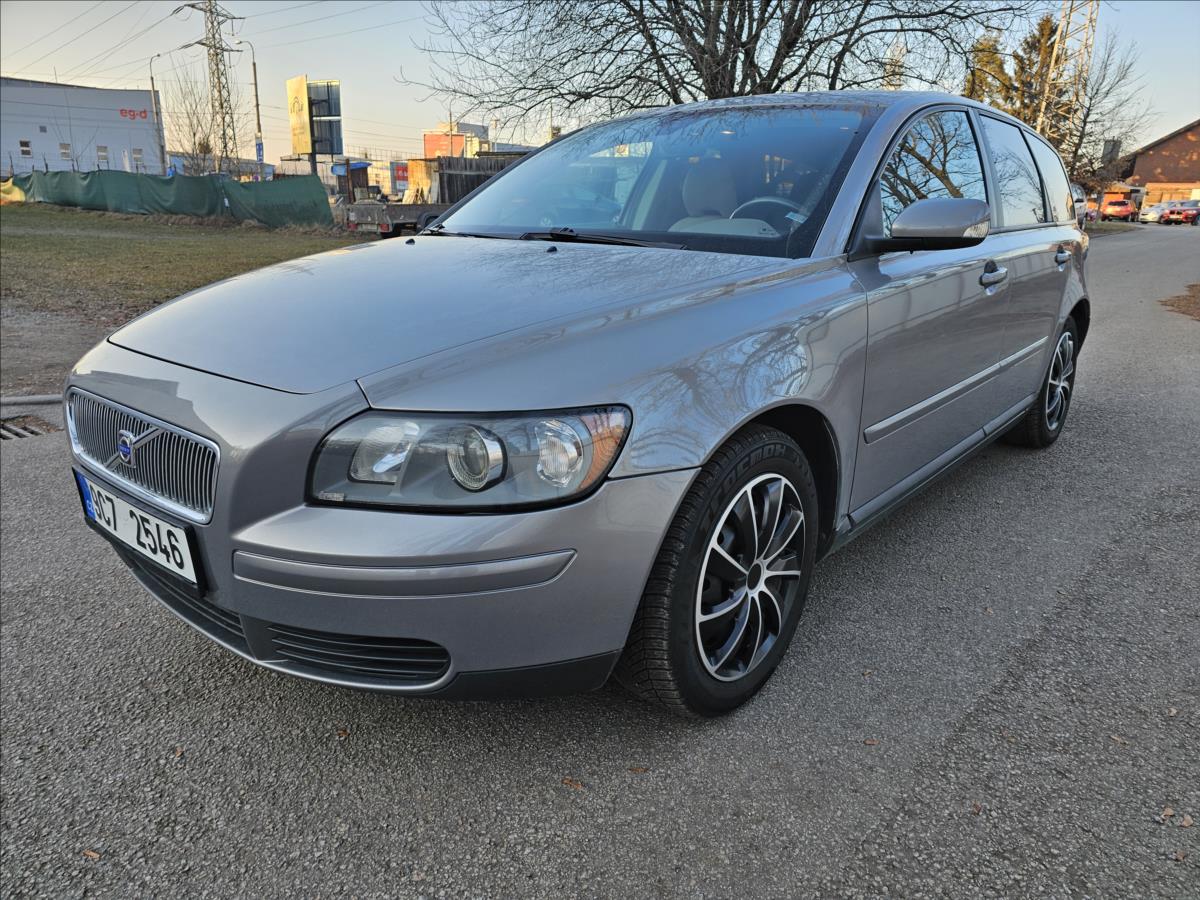 Volvo V50 2,4 2.4i 103KW KLIMA TEMPOMAT  2.4i 103KW KLIMA TEMPOMAT