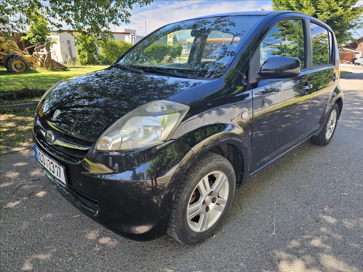Subaru Justy 1,0 1.0i KLIMA ABS EL.OKNA ZVS  1.0i KLIMA ABS EL.OKNA ZVS