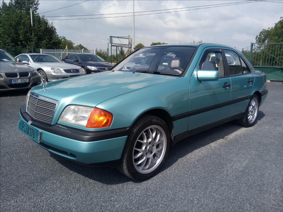 Mercedes-Benz Třídy C 2,2 C 220 D TOP STAV!!