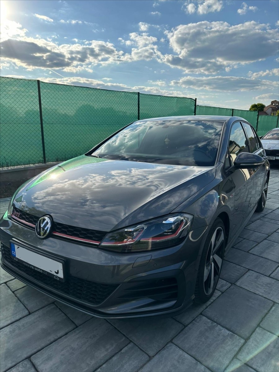 Volkswagen Golf 2,0 GTI PERFORMANCE,DSG,TOP STAV