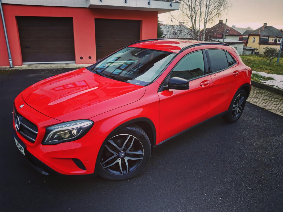 Mercedes-Benz GLA 2,0 200 CDI NOV V R 1. MAJ