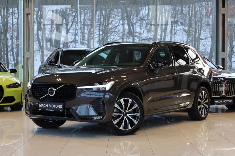 Volvo XC60 B4 AWD PLUS DARK, LED, 360KAM