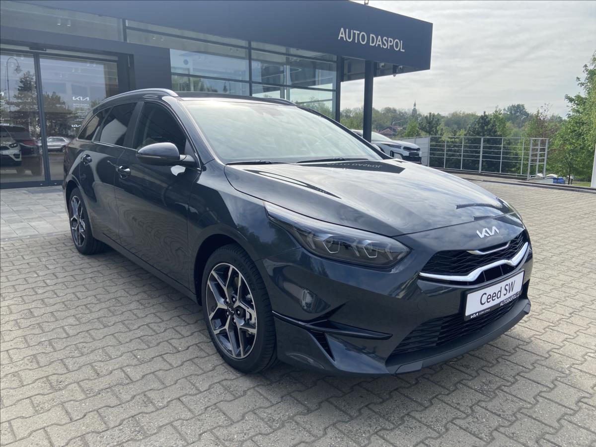 Kia Ceed 1,5 7DCT TOP  SW Business