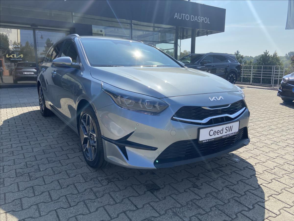 Kia Ceed 1,5 T-GDi 7DCT TOP  SW Premium