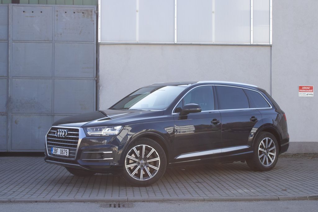 Audi Q7 3.0 TDI 200kW - Akontace od 0%