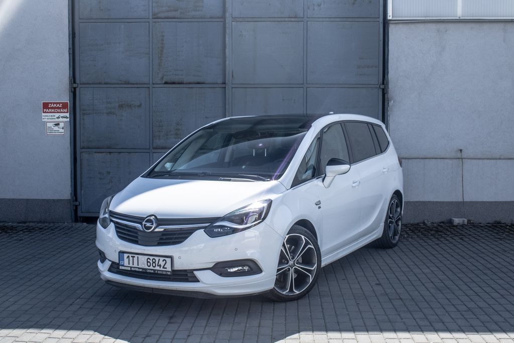Opel Zafira Akontace od 0%