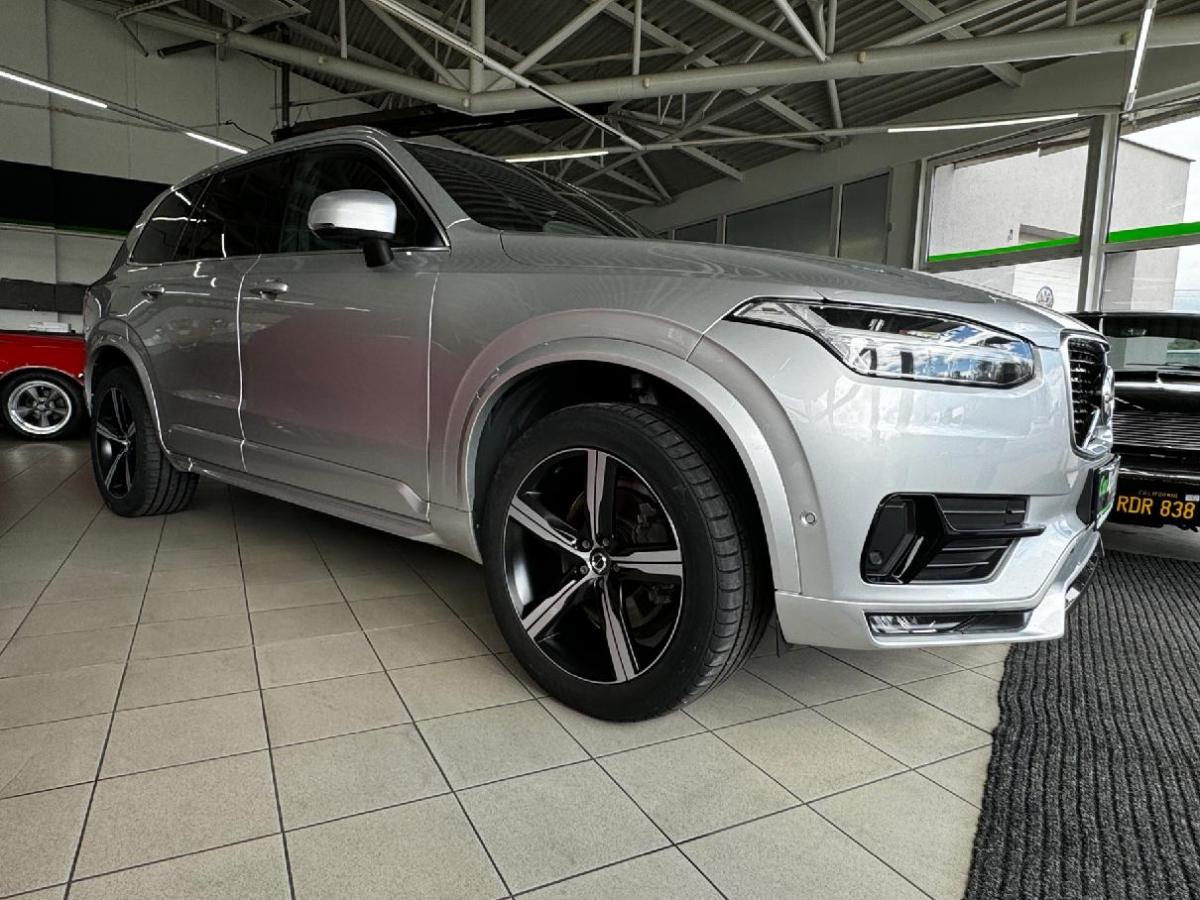 Volvo XC90 2,0 R-DESIGN