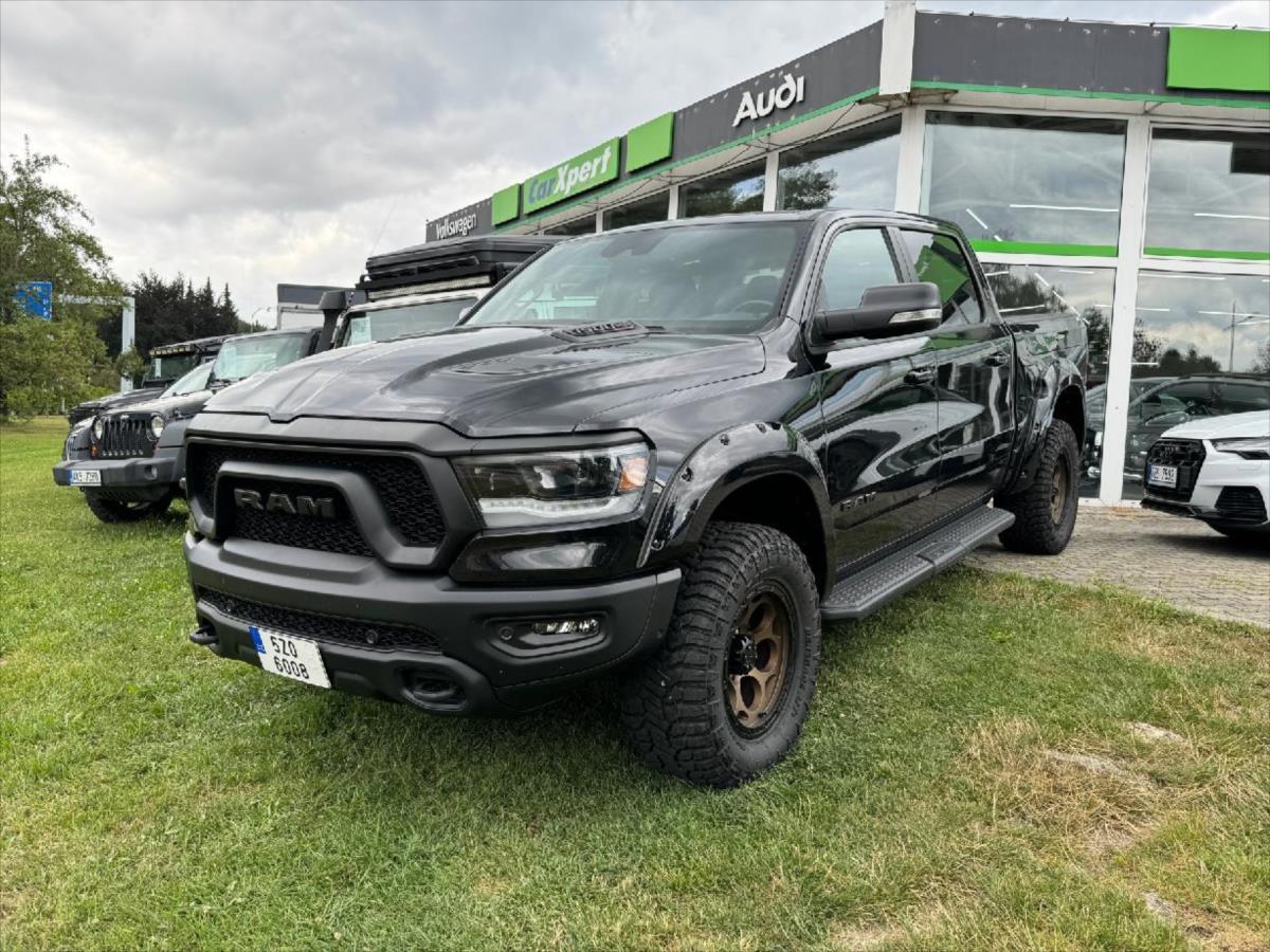Dodge RAM 3,0   REBEL