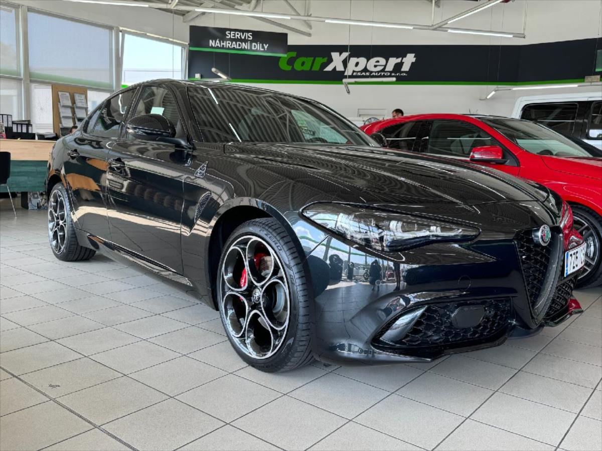 Alfa Romeo Giulia 2,0   COMPETIZIONE