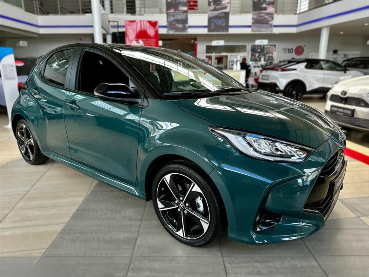 Toyota Yaris 1,5   Executive HEV Bi-tone