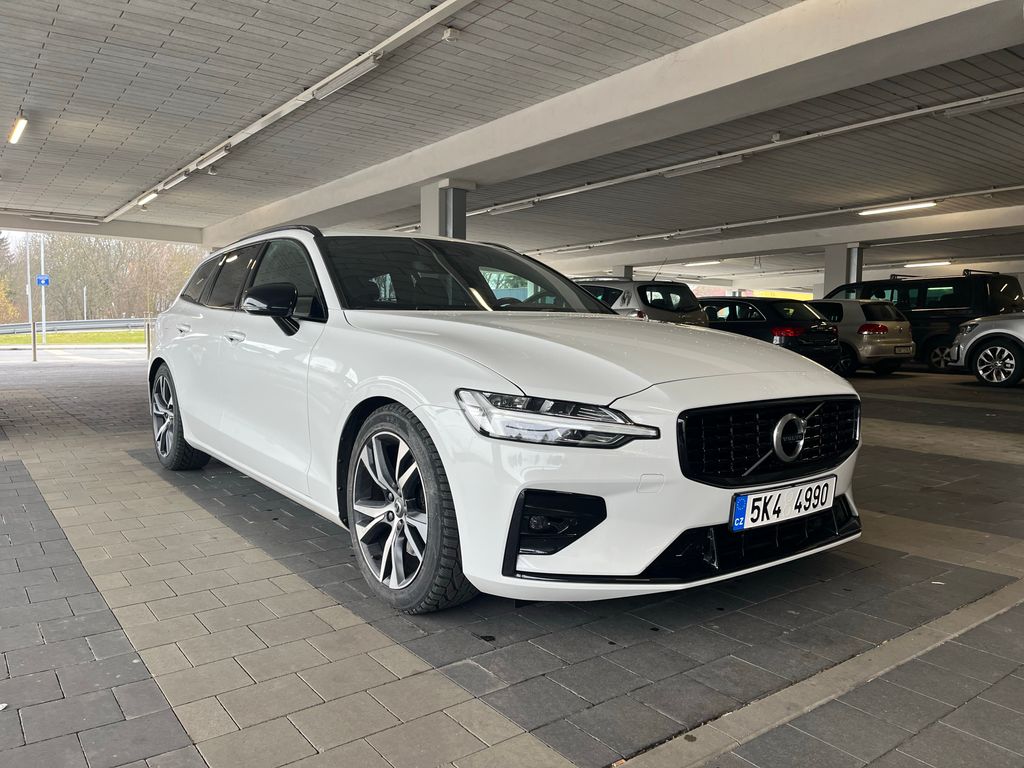 Volvo V60 Bohat vbava.