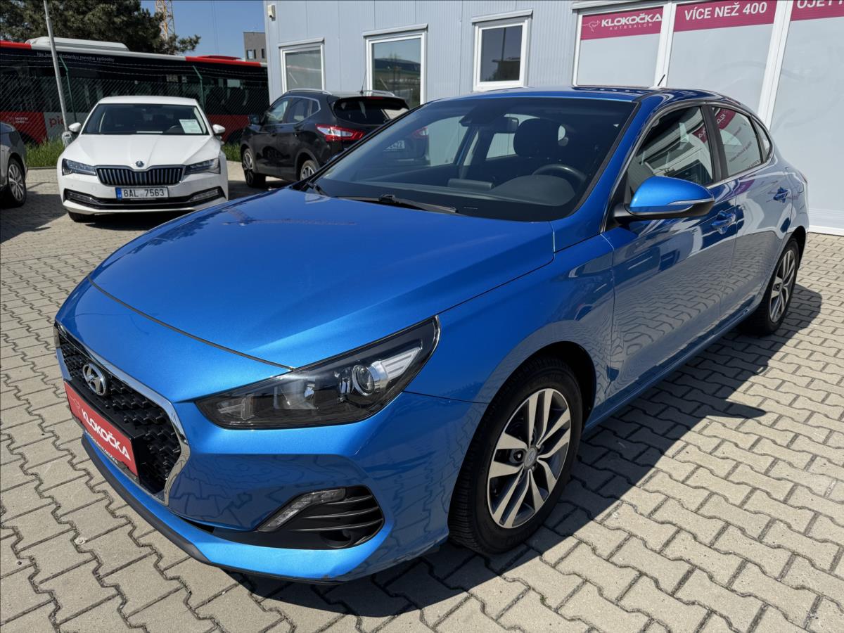 Hyundai i30 1,0 T-GDI Fastback Trikolor