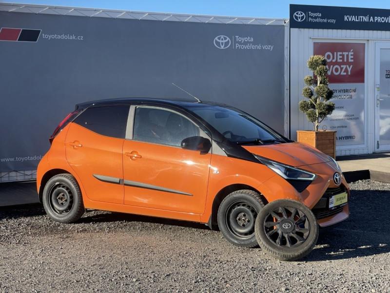 Toyota Aygo 1.0i x-cite, R-1, 2x kola