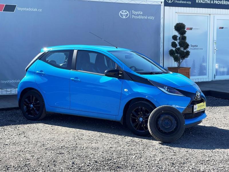 Toyota Aygo 1.0i, X-City + smart, serviska