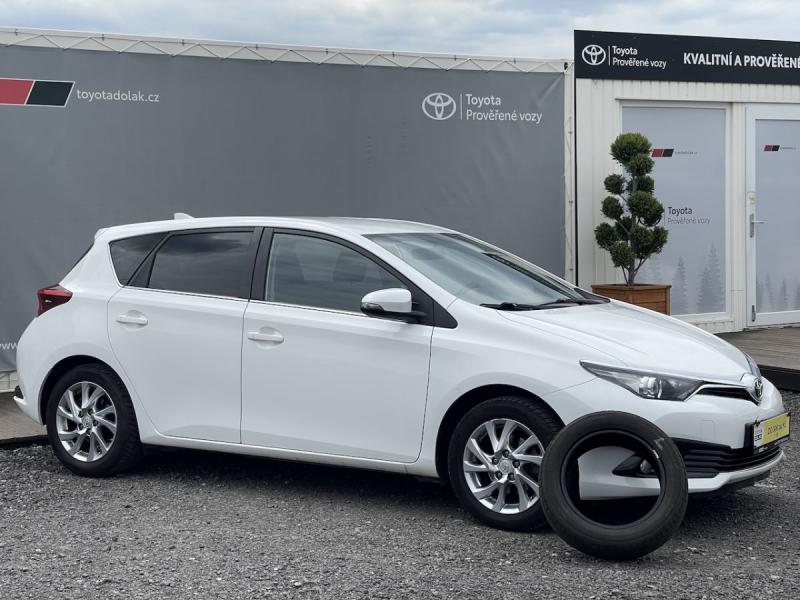 Toyota Auris 1.6i, R-2m, ActiveTrend, pneu