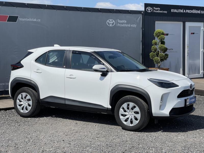 Toyota Yaris Cross 1.5HSD, R-1m, Active, zruka