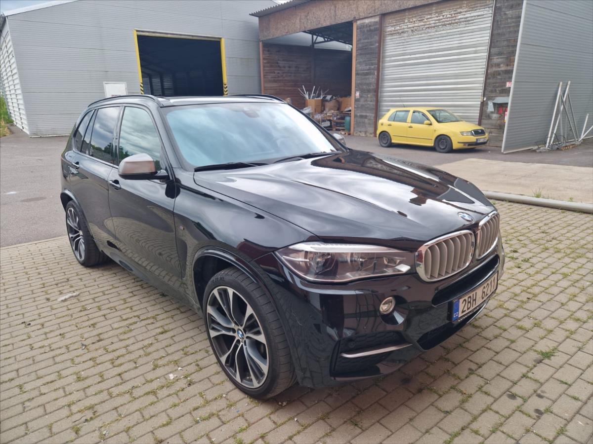 BMW X5 3,0 d xDRIVE 1.MAJ R KOLA DPH