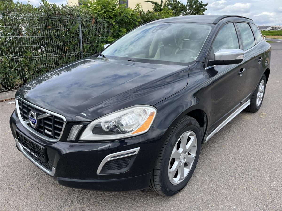 Volvo XC60 2,4 D3 R-DESING 120KW ROZVODY