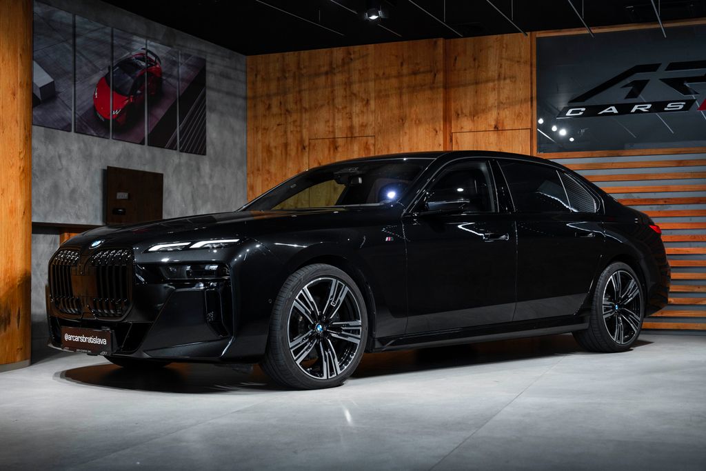 BMW ada 7 d xDrive M Sport, B&W, Pano, M