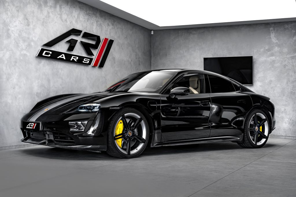 Porsche Taycan Turbo S Keramiky Pano PDLS+