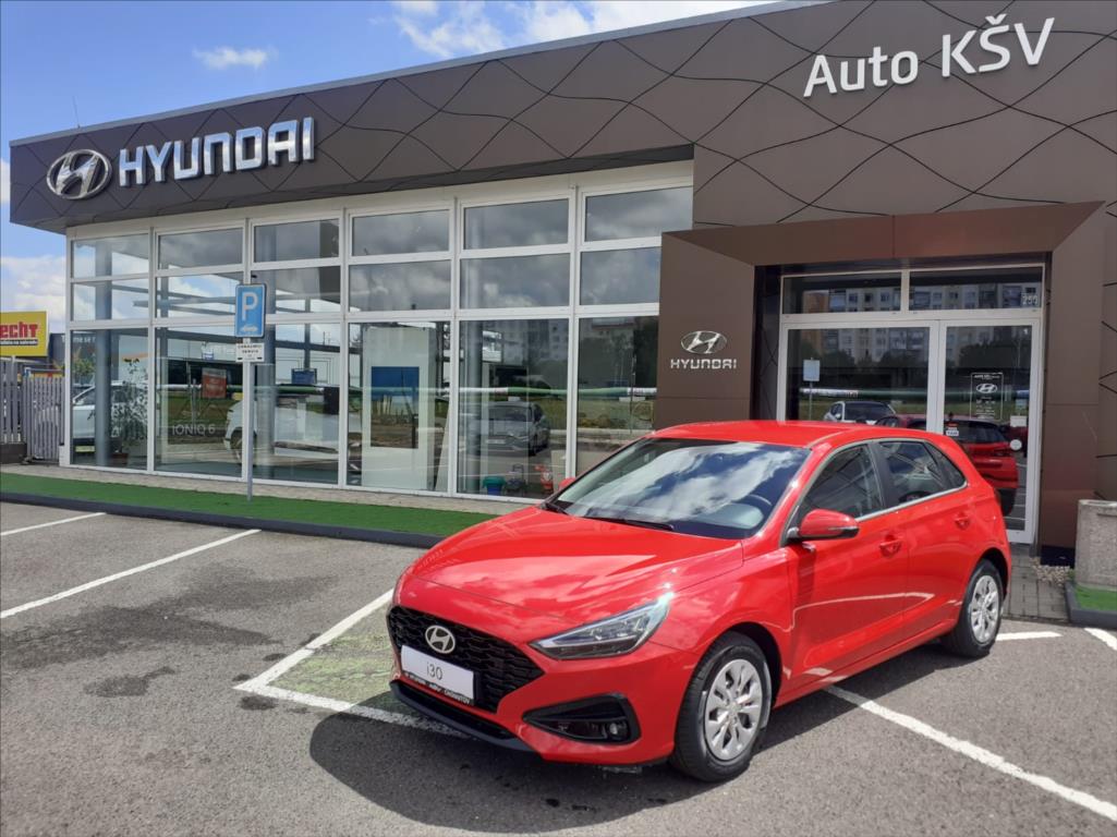 Hyundai i30 1,5 i COMFORT hatchback  Facelift