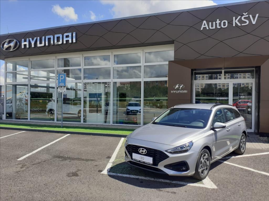 Hyundai i30 1,5 i SMART kombi  Facelift