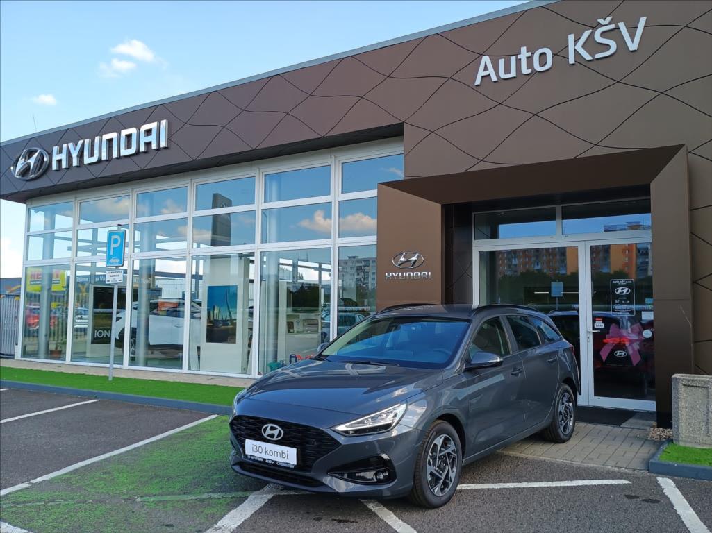 Hyundai i30 1,5 i SMART kombi  Facelift