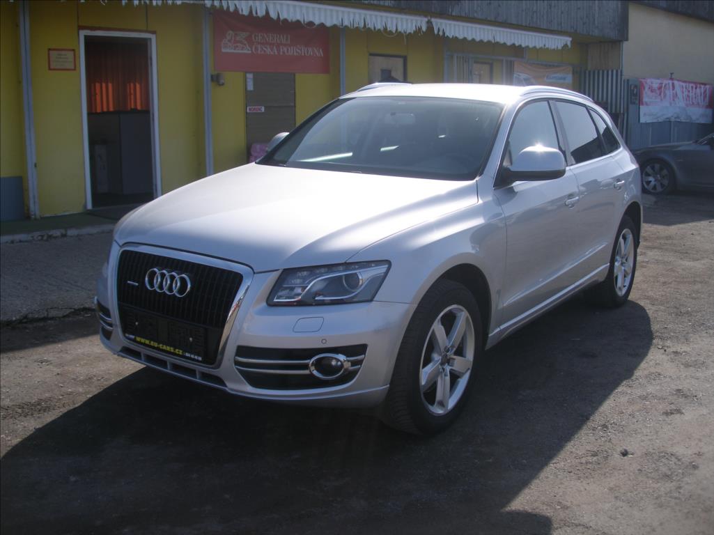 Audi Q5 3,0 TDi,  4x4,AUTOMAT,XENONY