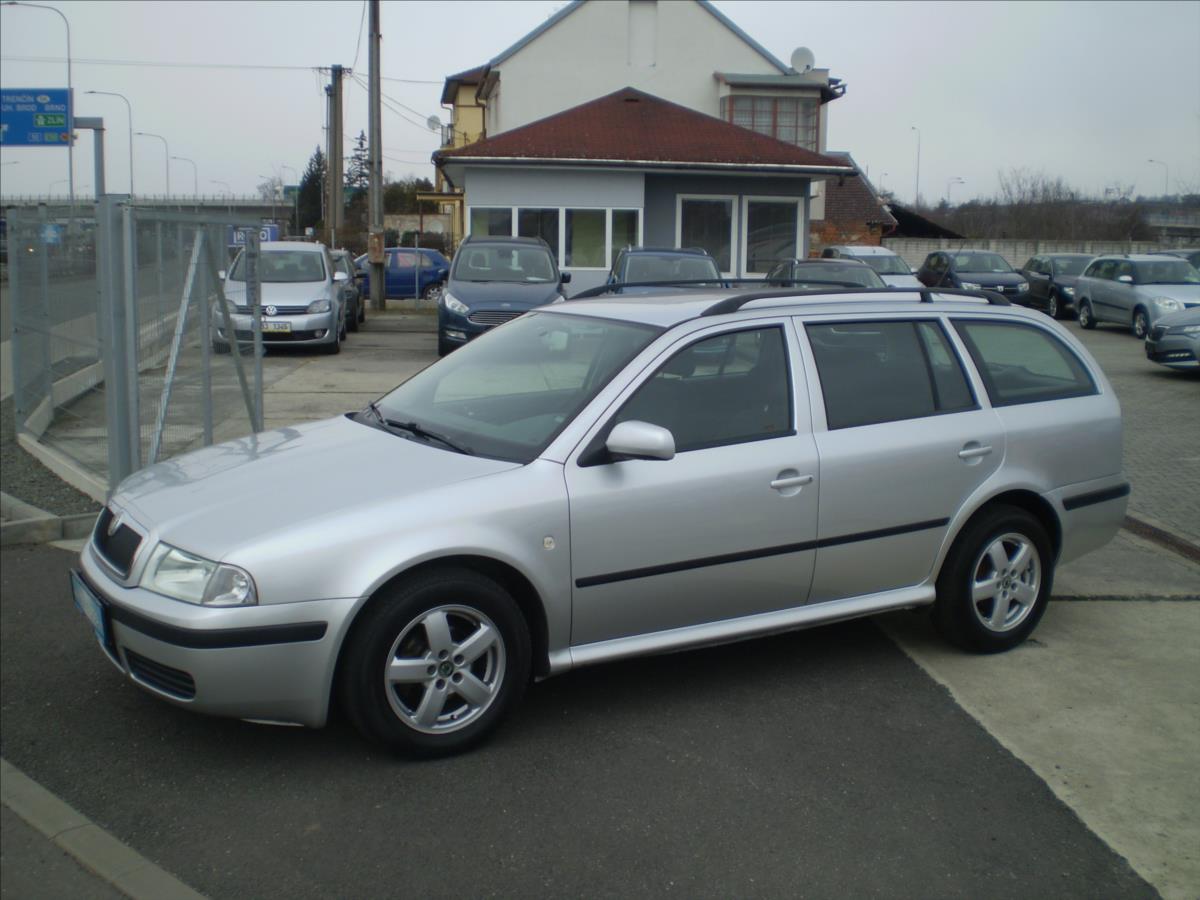 koda Octavia 1,6 MPI Tour Combi