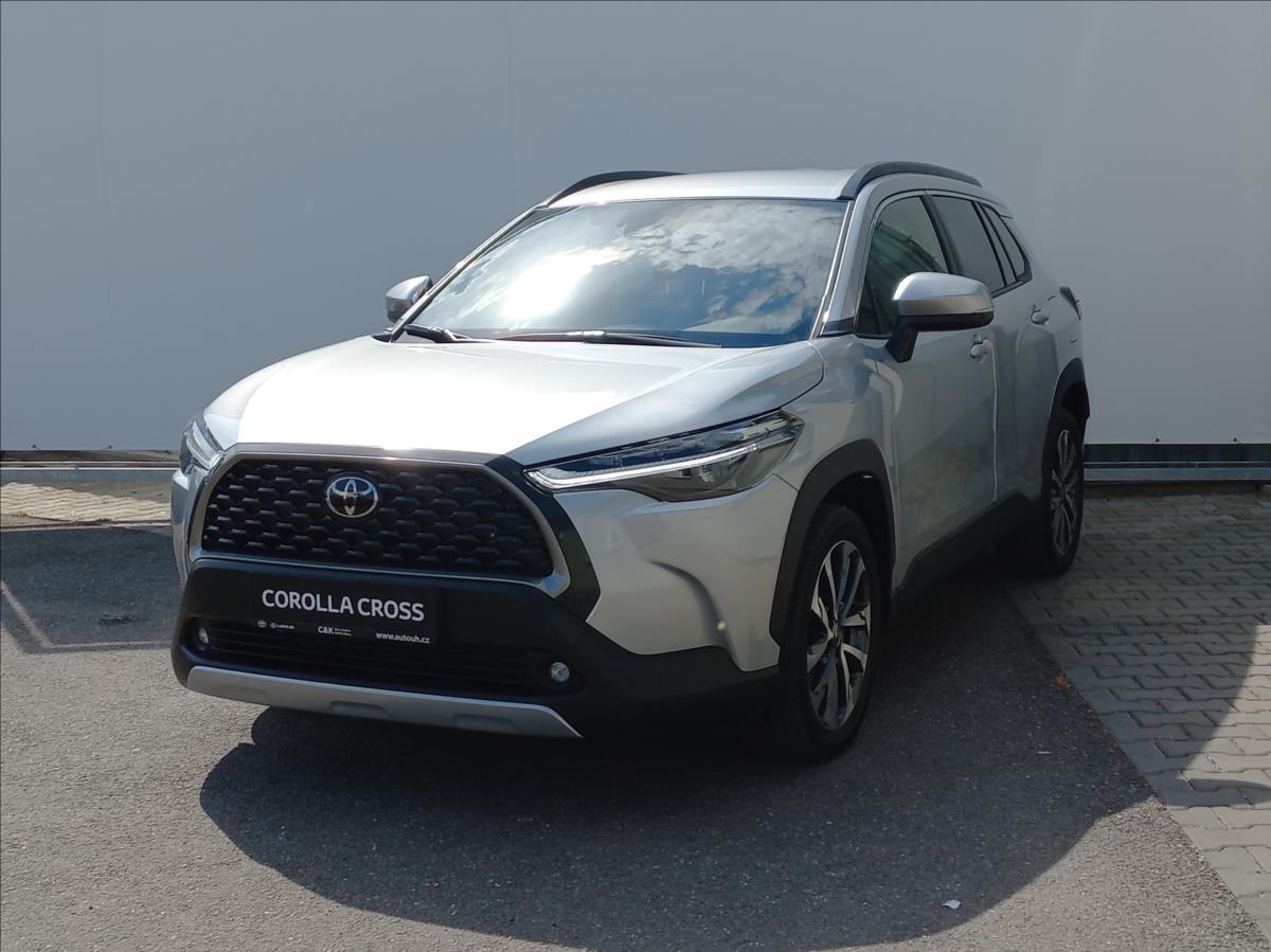 Toyota Corolla Cross 2,0 Hybrid e-CVT i-AWD 197k  Style